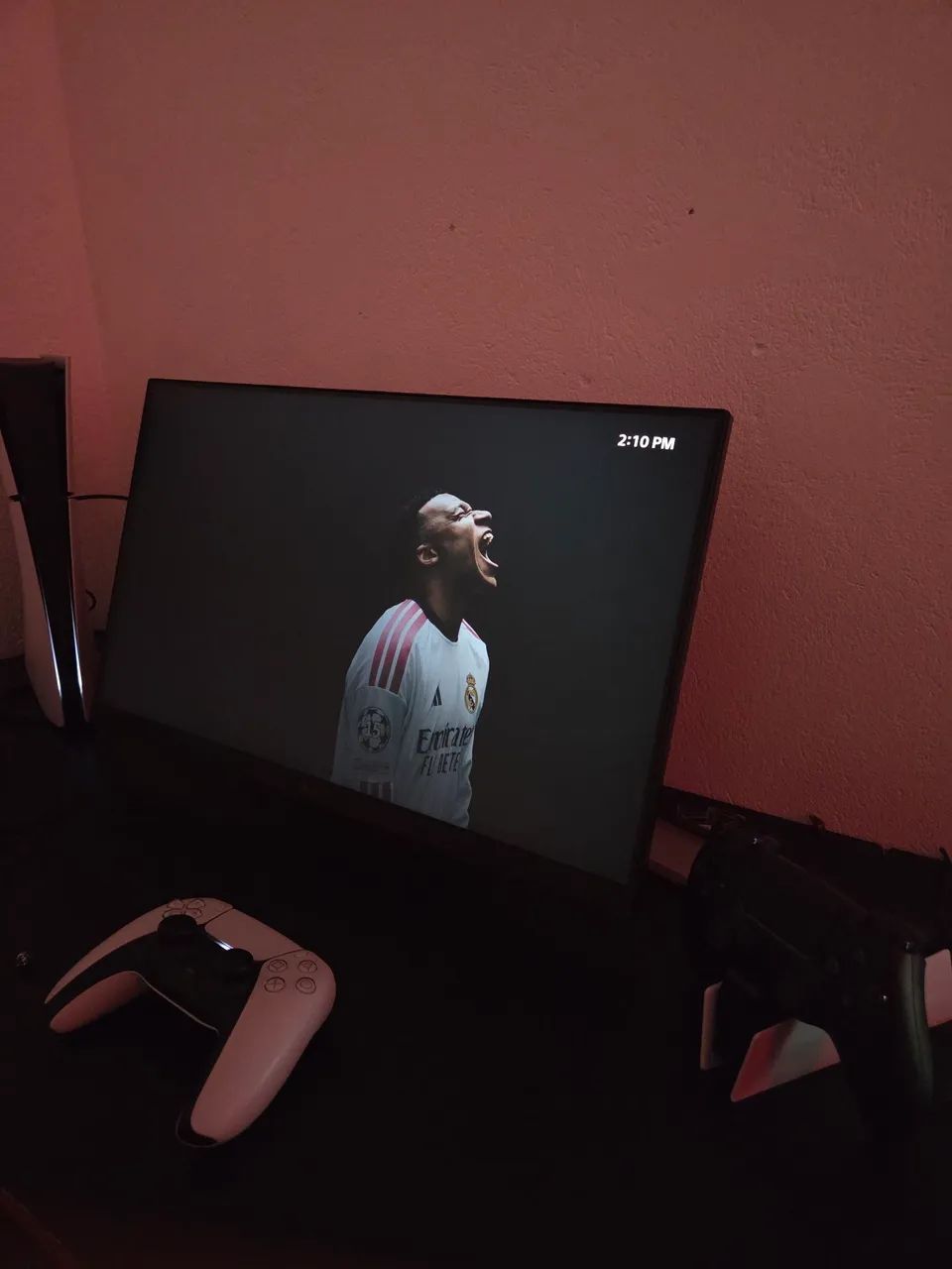 MONITOR LG 180HZ COM BRAÇO ARTICULADO