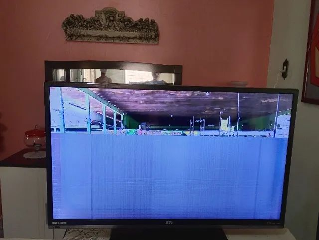 TV STI, 39 polegadas. usada, com defeito somente na imagem. - Foto 2