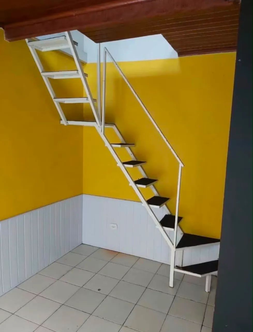 LOJA / ESCRITÓRIO COMERCIAL EM CENTRO COMERCIAL 