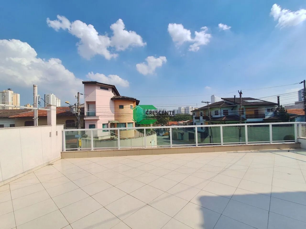 Sobrado á Venda 5 Quartos e 6 vagas - Foto 5