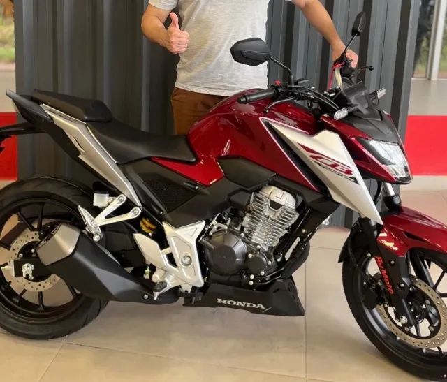 CB 300 com ABS