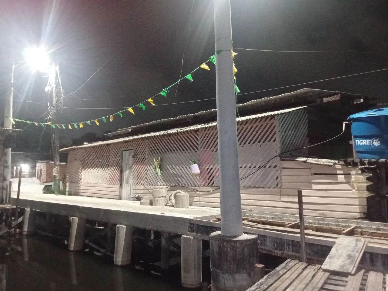 Vendo minha casa  no congois
