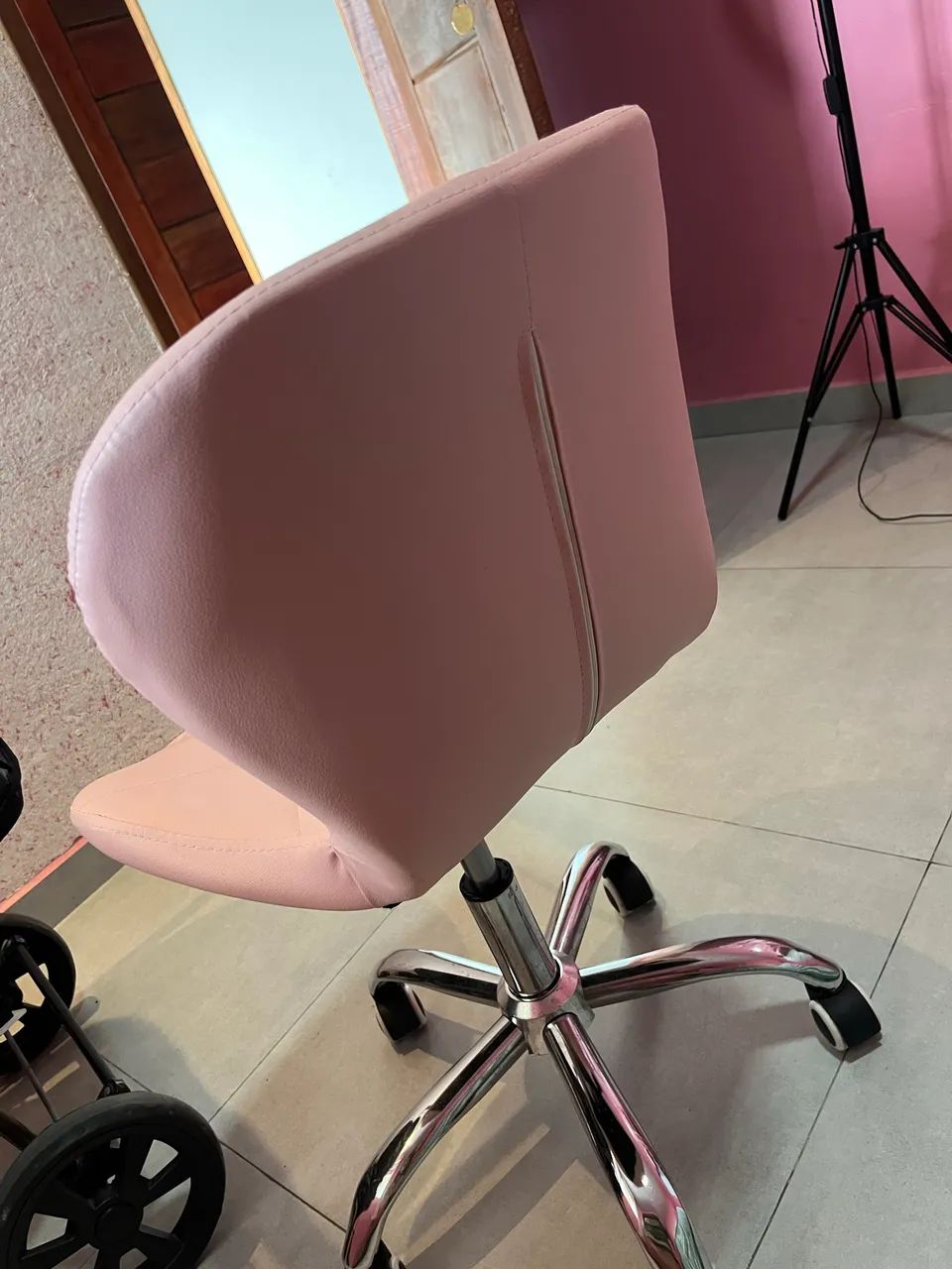 Cadeira Eiffel Slim Giratória com Estofado Penteadeira Base Cromada Evolux - Foto 2