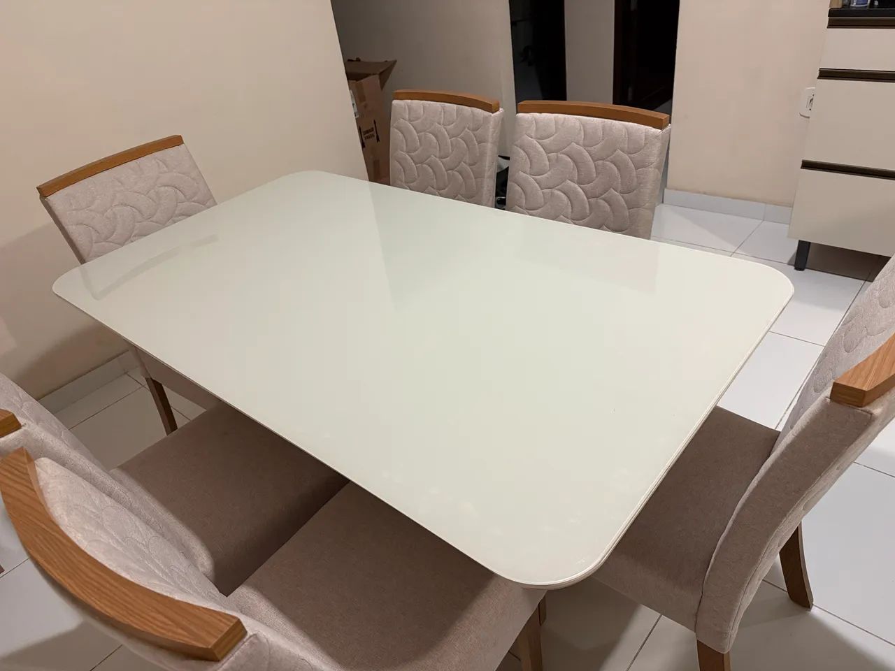 Mesa em vidro com 6 cadeiras  - Foto 4
