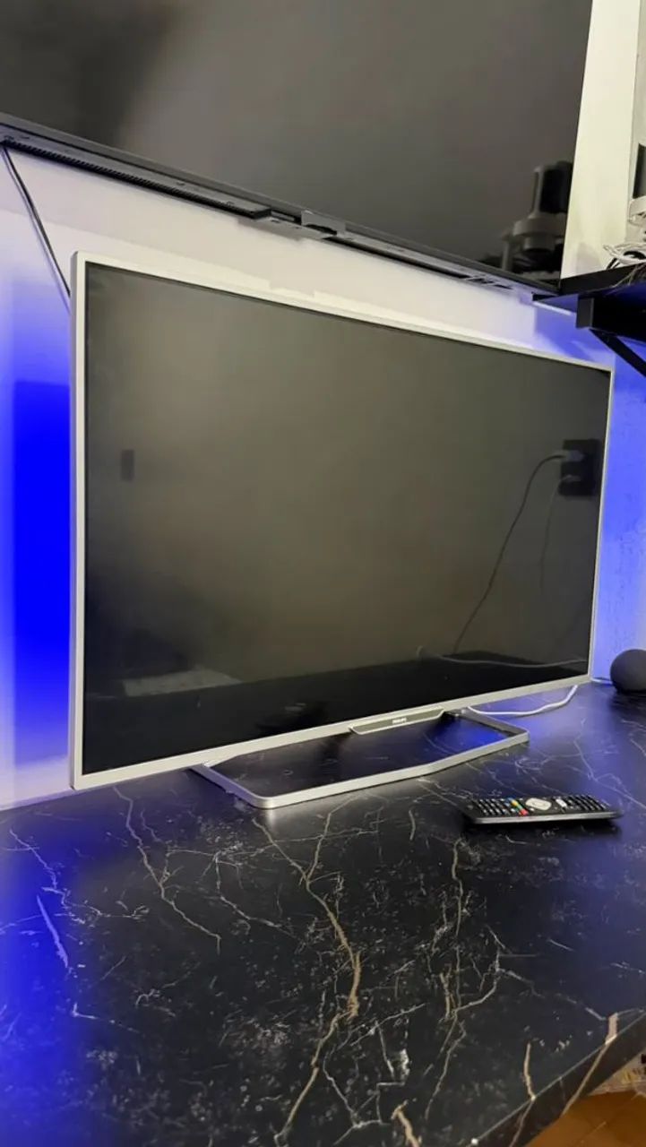 TV Philips 43" - Linda e Funcionando perfeitamente entrego  tenho outros móveis e tvs - Foto 2