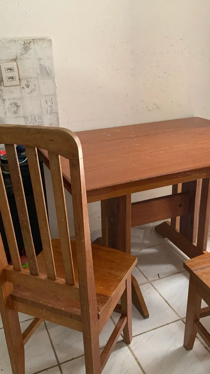 Mesa de Madeira Maciça 4 Lugares - Usada / Rústica