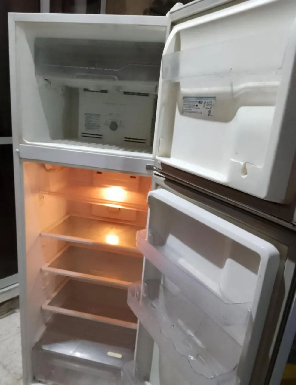 Vendo geladeira funcionando perfeitamente com garantia  - Foto 3
