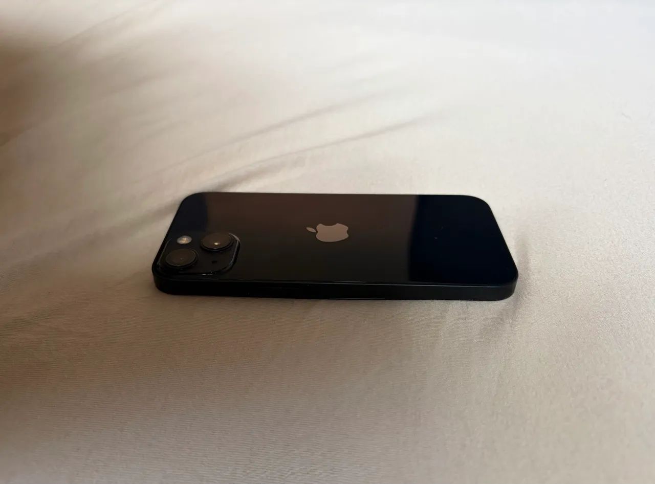 iPhone 13 128gb com cabo e fone originais - Foto 3