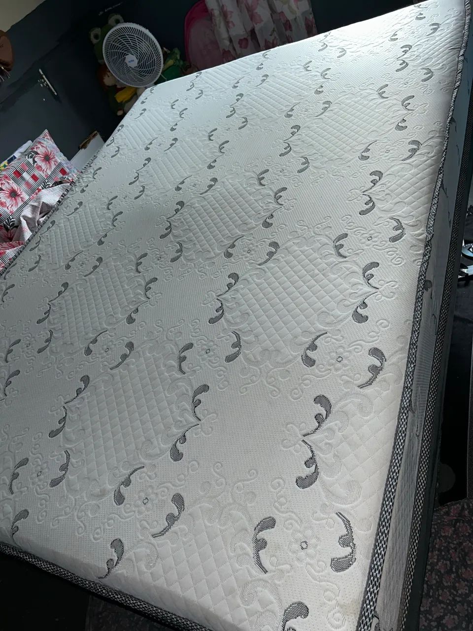 Vendo Cama Box Casal extremamente boa  - Foto 4