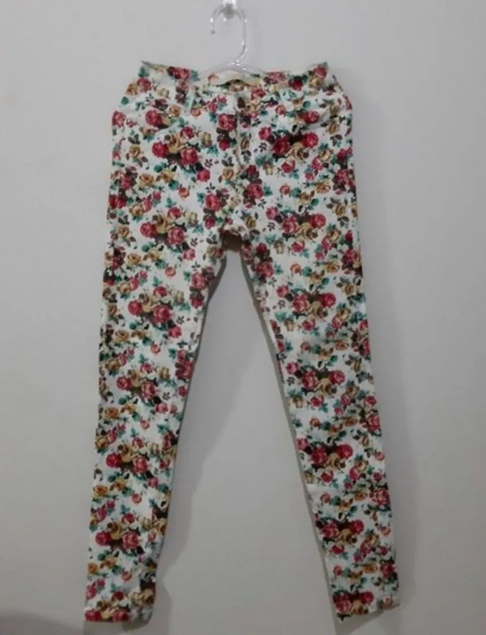 calça floral pop me justa reta tam.40 - Foto 2