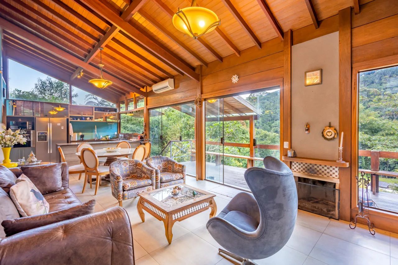 Casa com 3 quartos em Araras, Petrópolis