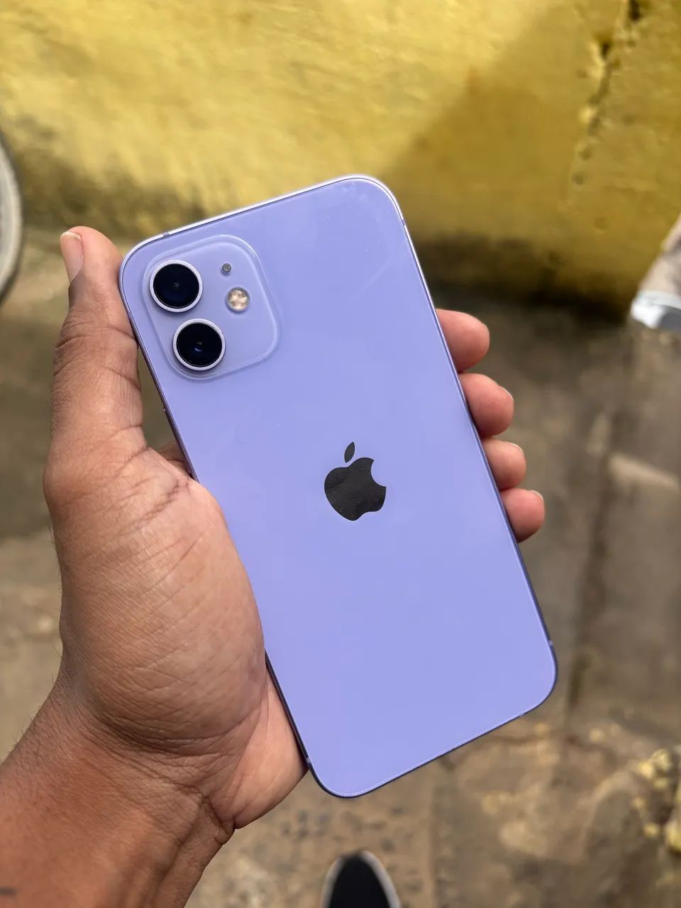 iPhone 12 64GB