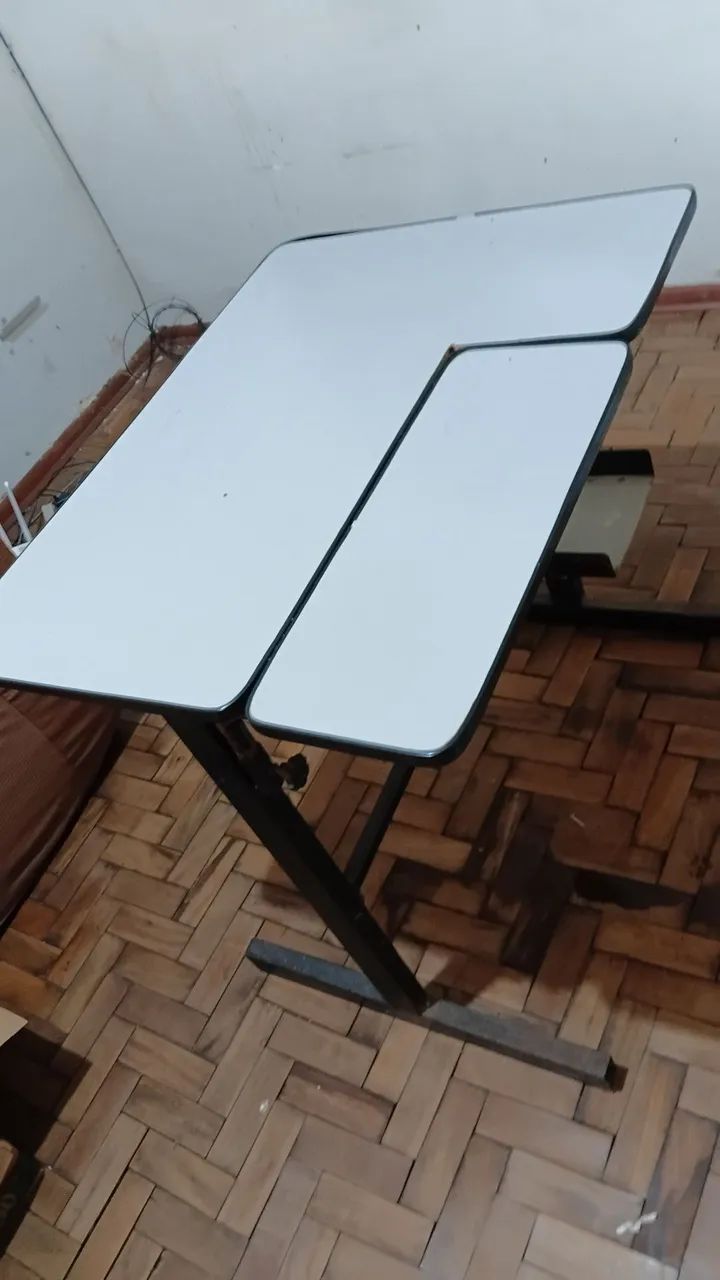 mesa para computador antiga - Foto 3