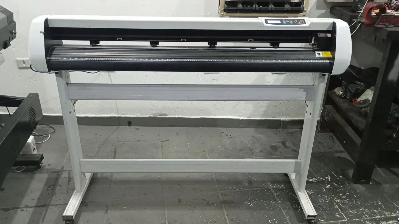 Plotter Recorte boca 135cm com mira laser + base. - Foto 5