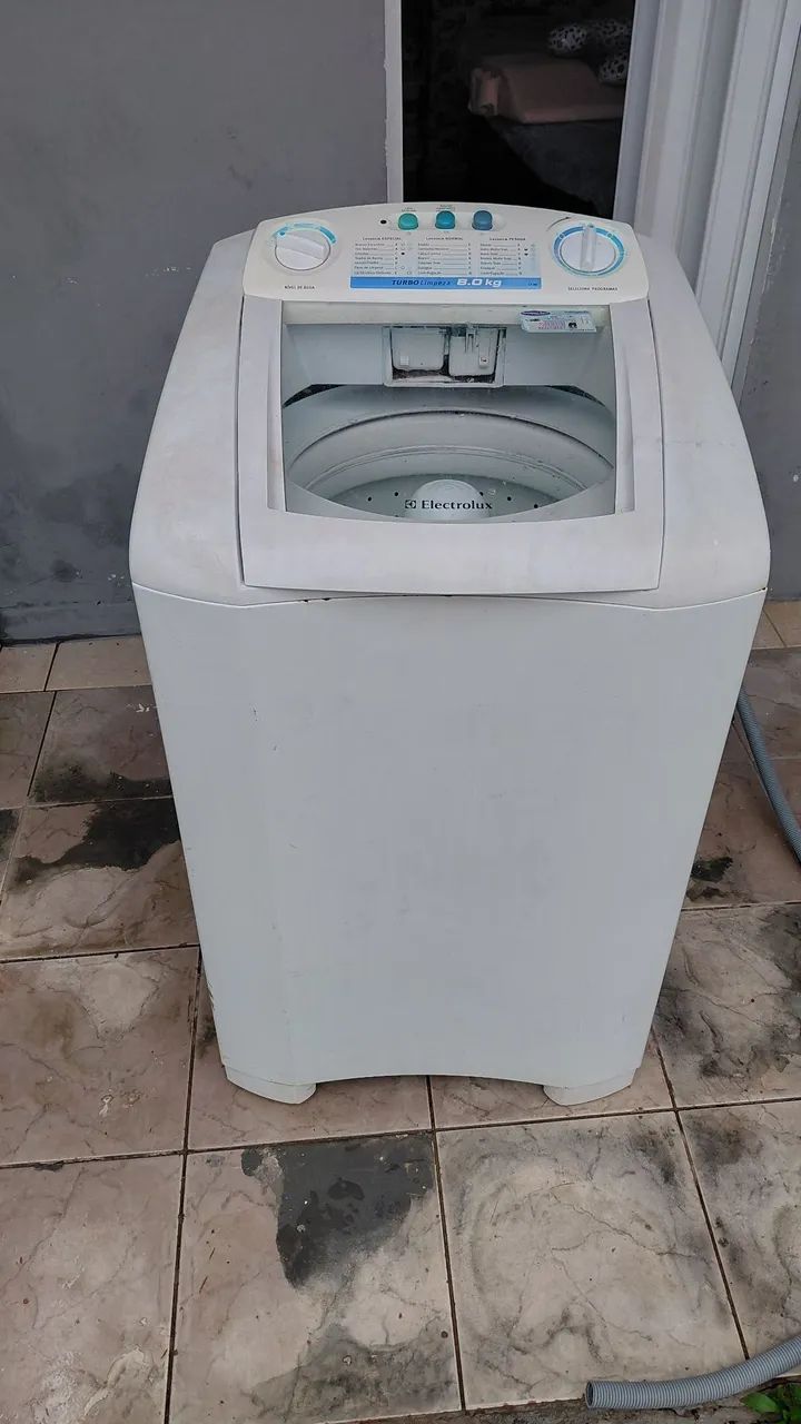 Máquina de lavar 8kg Eletrolux 