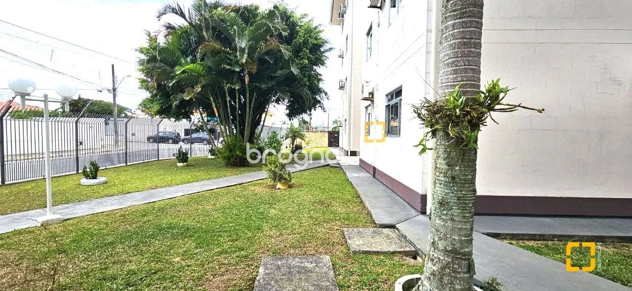 Apartamento de 2 quartos, garagem e sacada em Areias, próximo ao Giassi - Foto 3