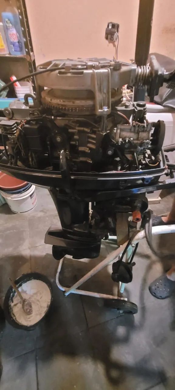 Motor de popa Suzuki 30hp com partida elétrica. - Foto 2