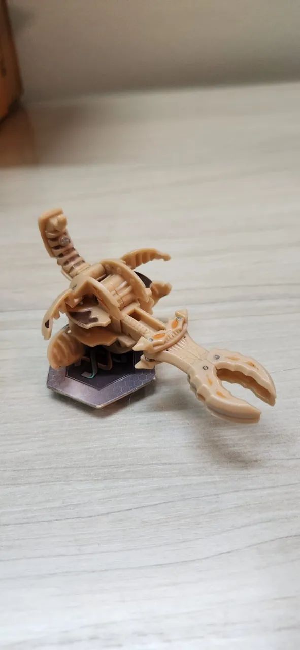 Bakugan Subterra Clawsaurus