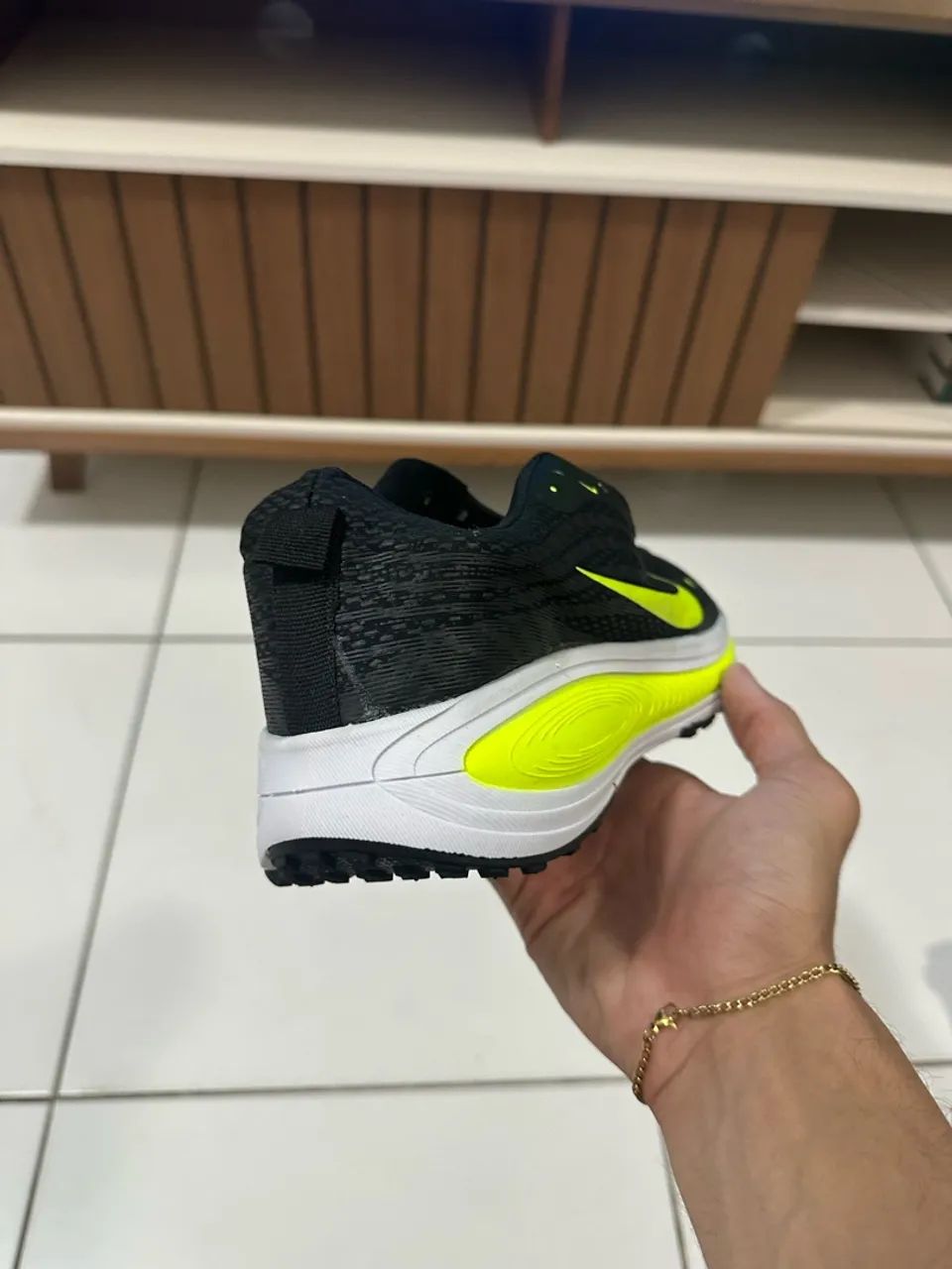 Tênis primeira linha