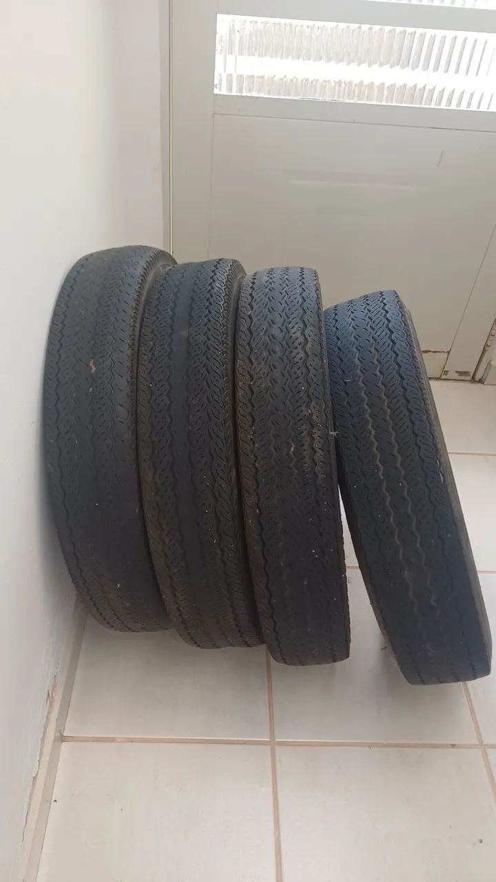04 Pneus - Fusca 5.60-15  usados