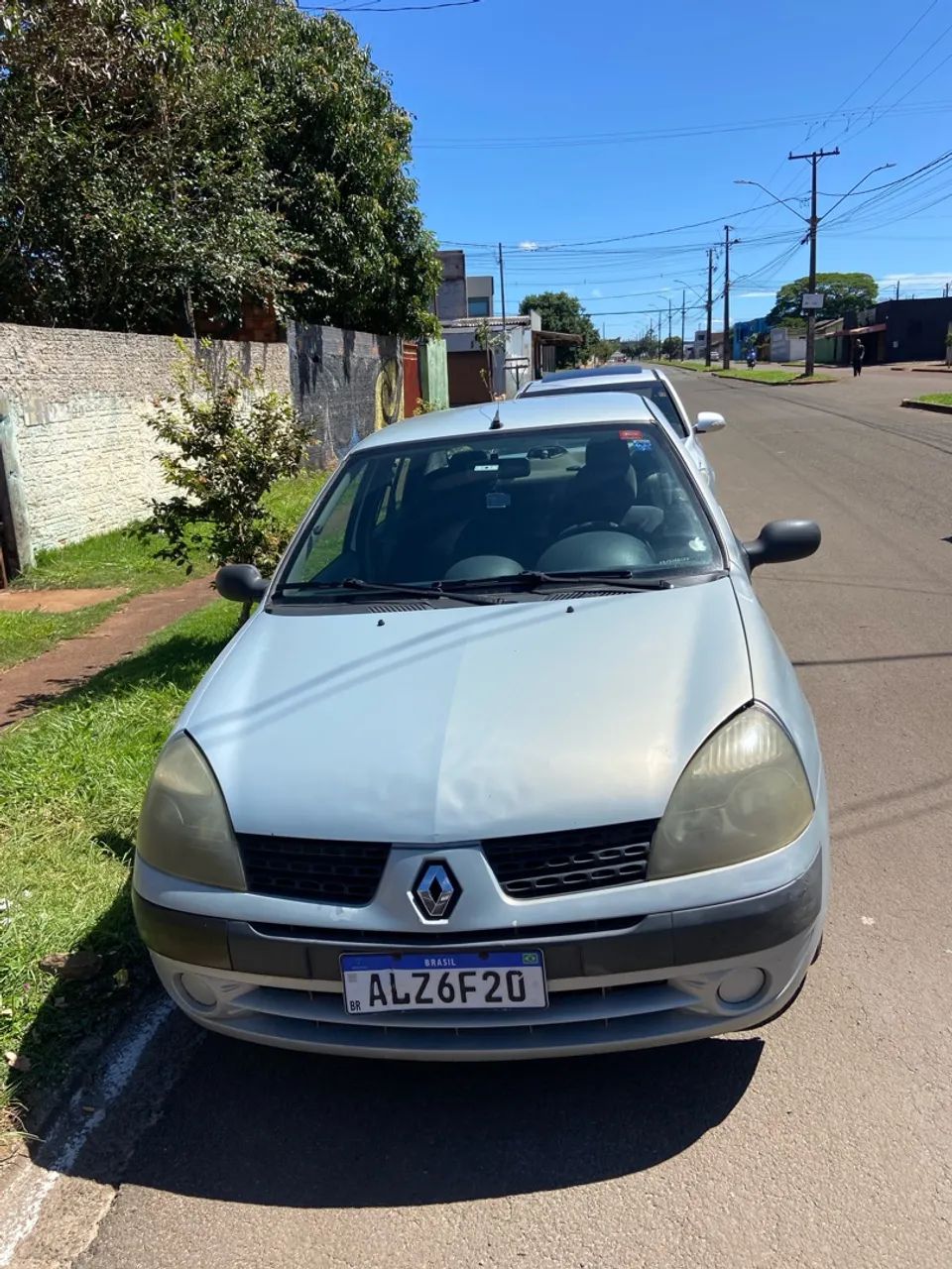 Renault Clio Clio Sedan Authentique 1.6 16V 110cv 4p 2005