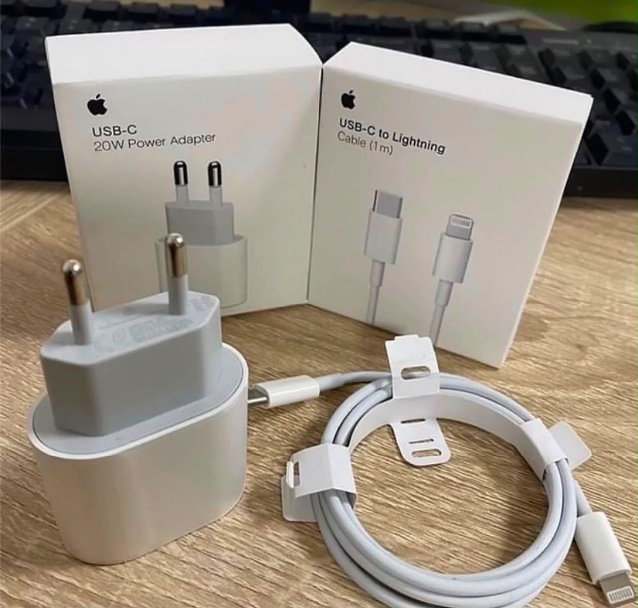 Kit Carregador USB-C 20W + Cabo USB-C para Lightning 1m