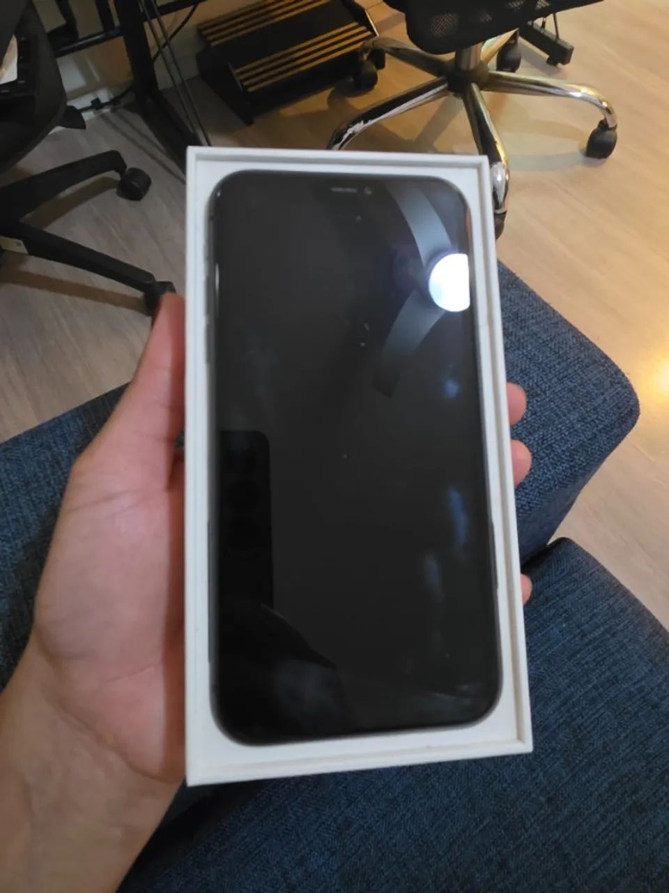 Iphone 11 64gb preto com caixa - Foto 2
