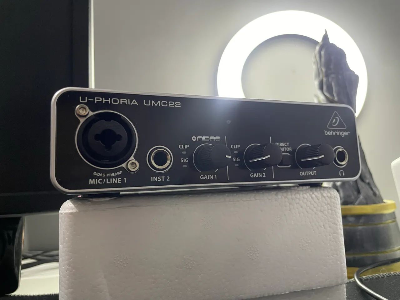 Interface de áudio behringer umc22