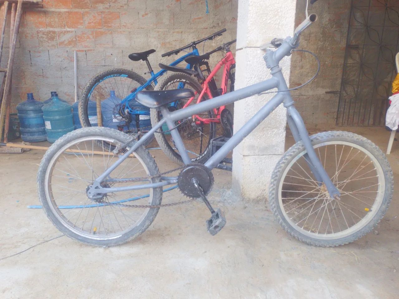 Bicicleta Infantil com guidão trocado e repintada