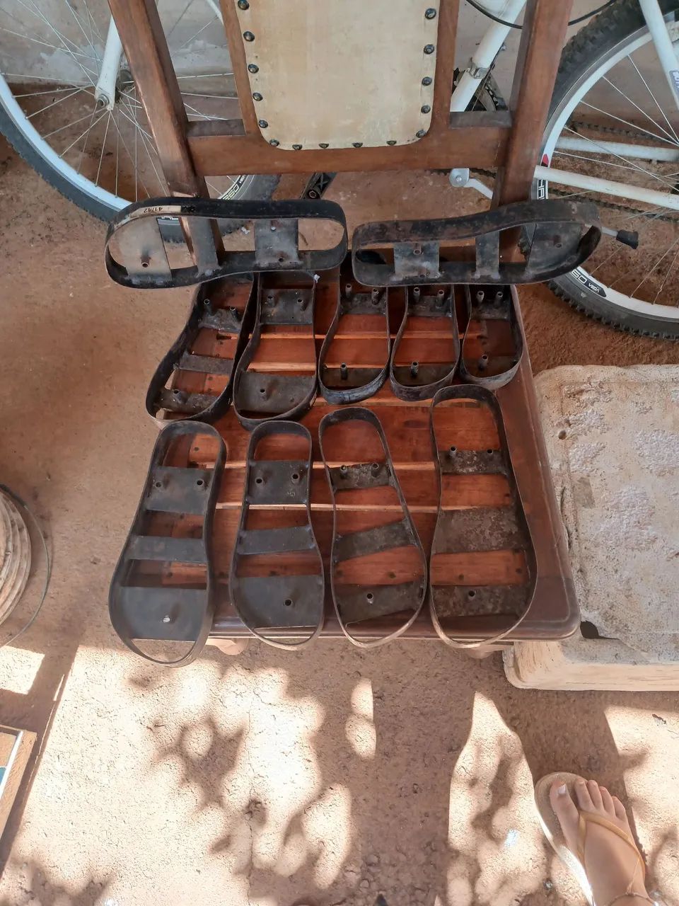 Vendo uma máquina de fazer chinelo  - Foto 3