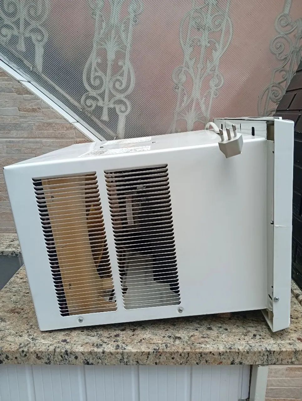 Excelente ar condicionado springer eletrônico 10.000 BTUs 220v - Foto 3