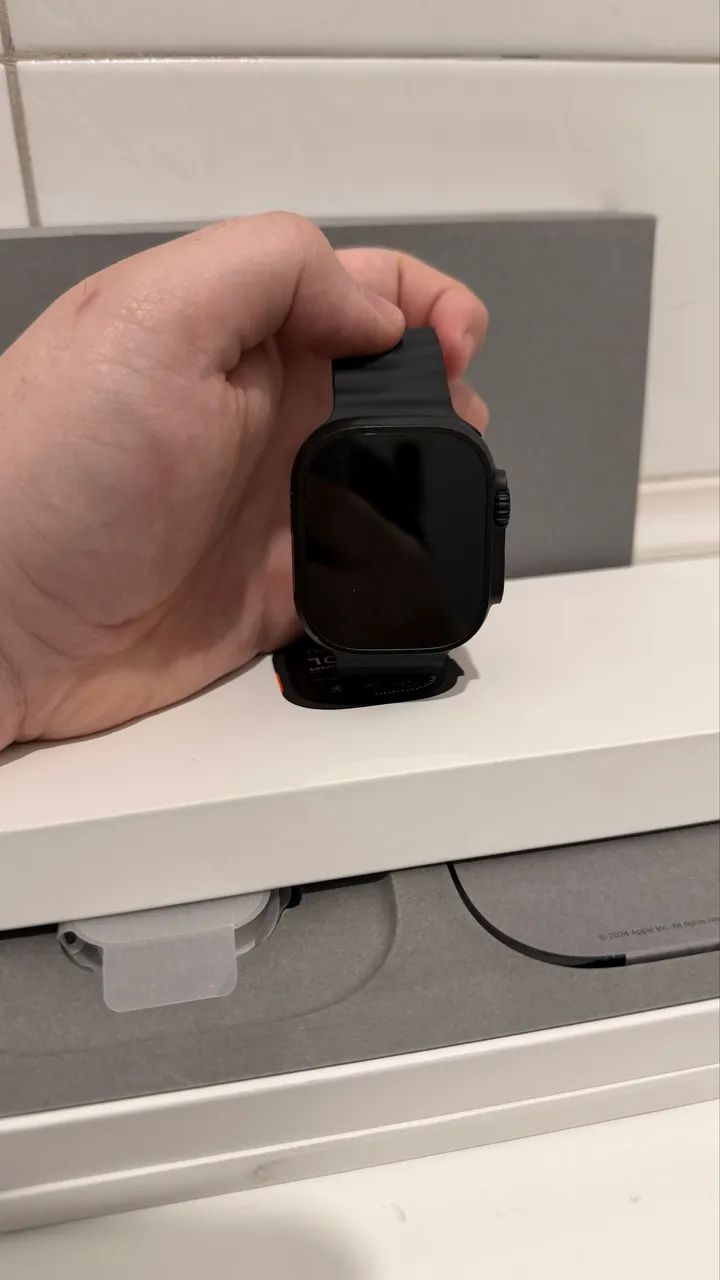 Apple Watch Ultra 2 Black Titanium - Foto 2