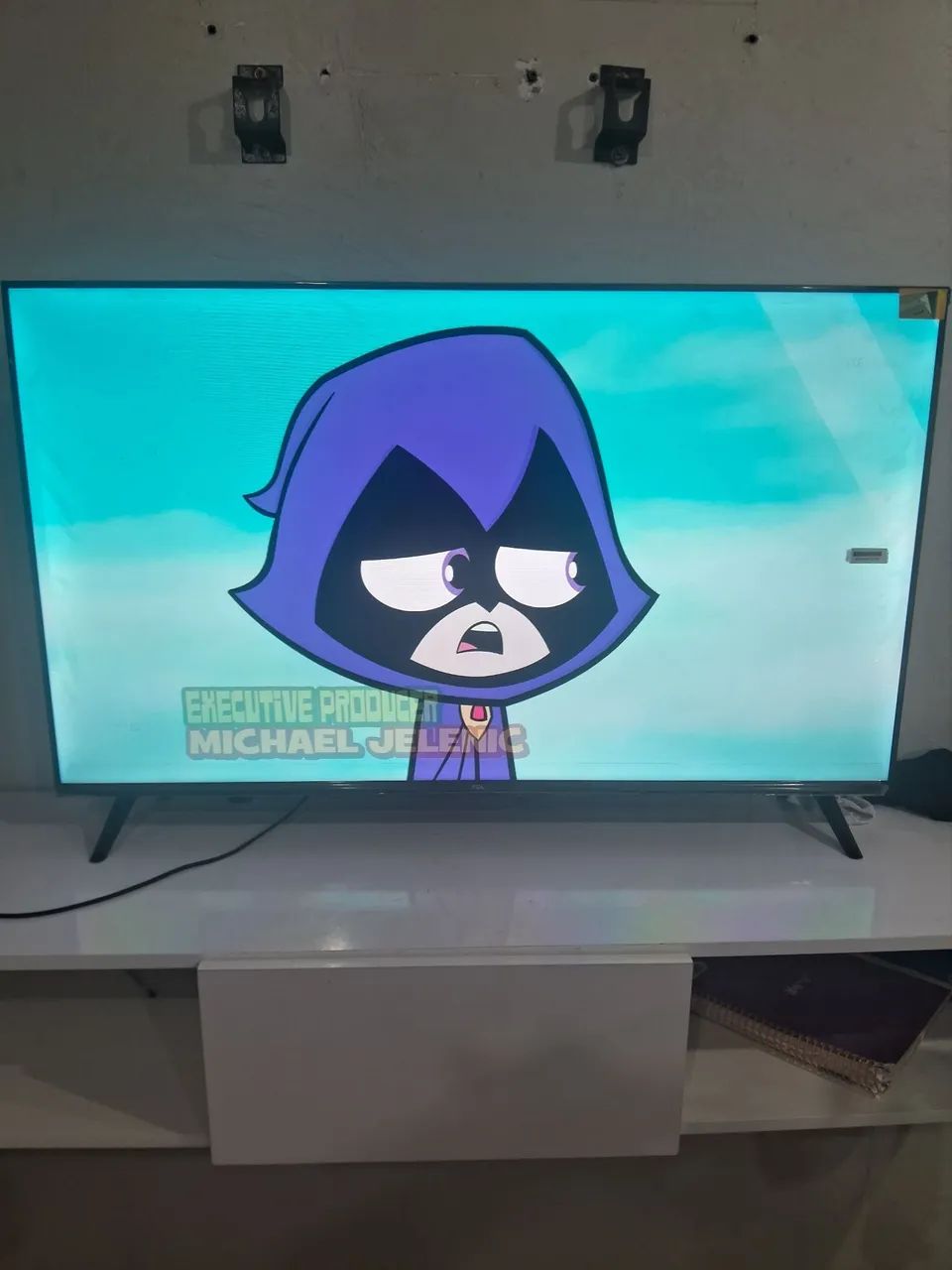 Tv 43 polegada nova 