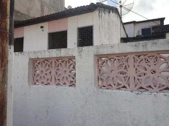 Vendo casa em rua Pública no Bairro Luzia - Foto 3