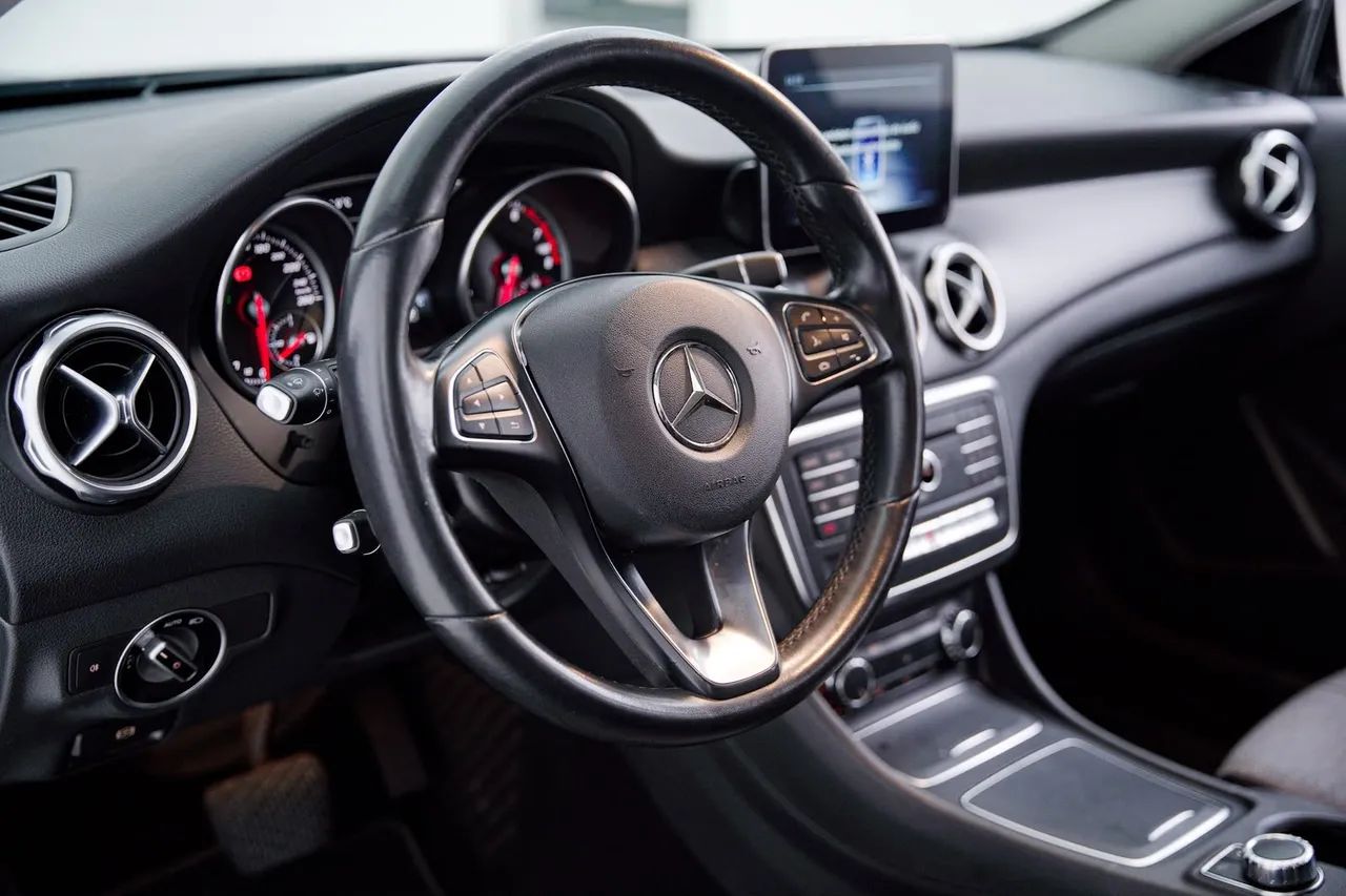 Mercedes-Benz GLA 200 Adv. 1.6/1.6 TB 16V Flex Aut., foto 5 de 20