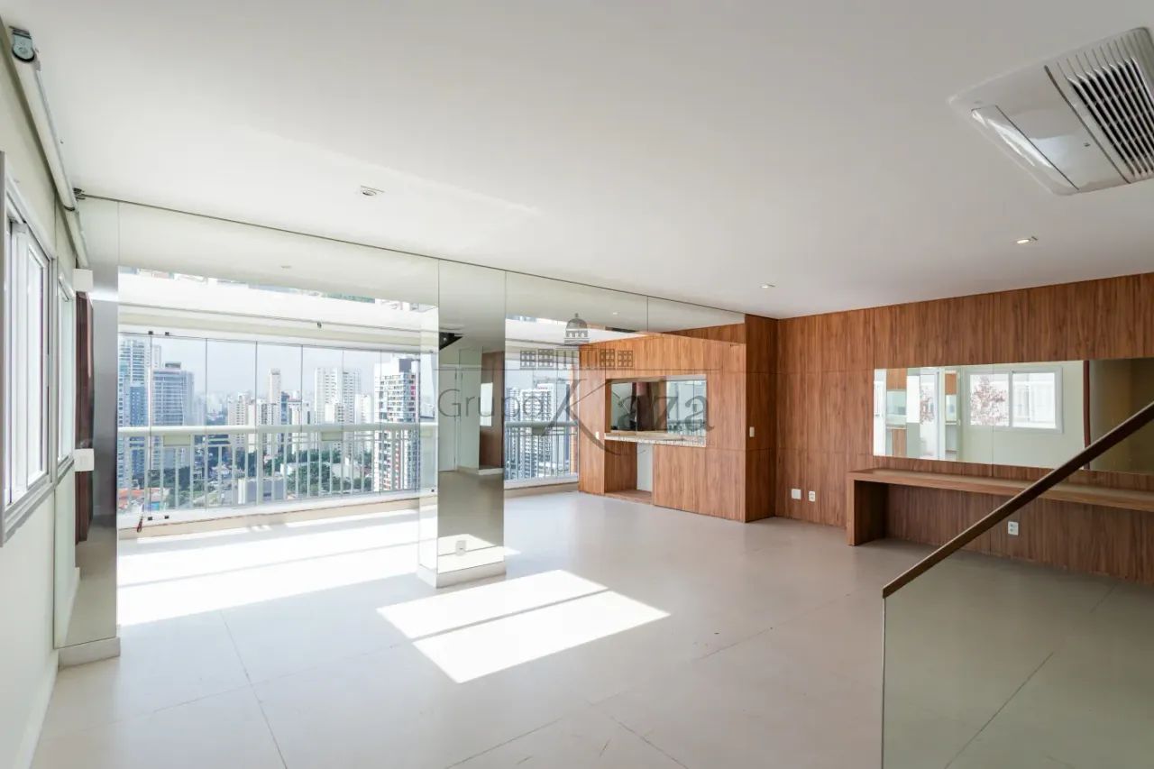 Cobertura Duplex - Brooklin - 4 Suítes - 342m².