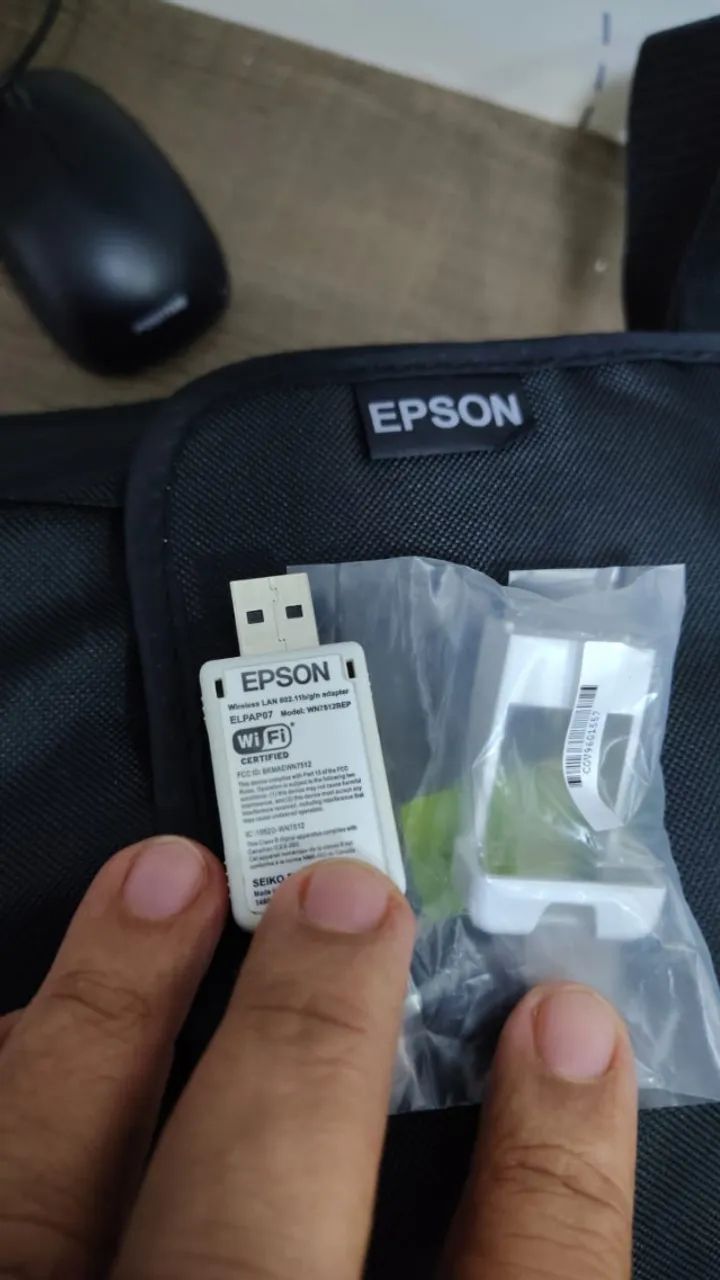 Projetor Epson PowerLite S41+ com Adptador Wireles - Foto 2