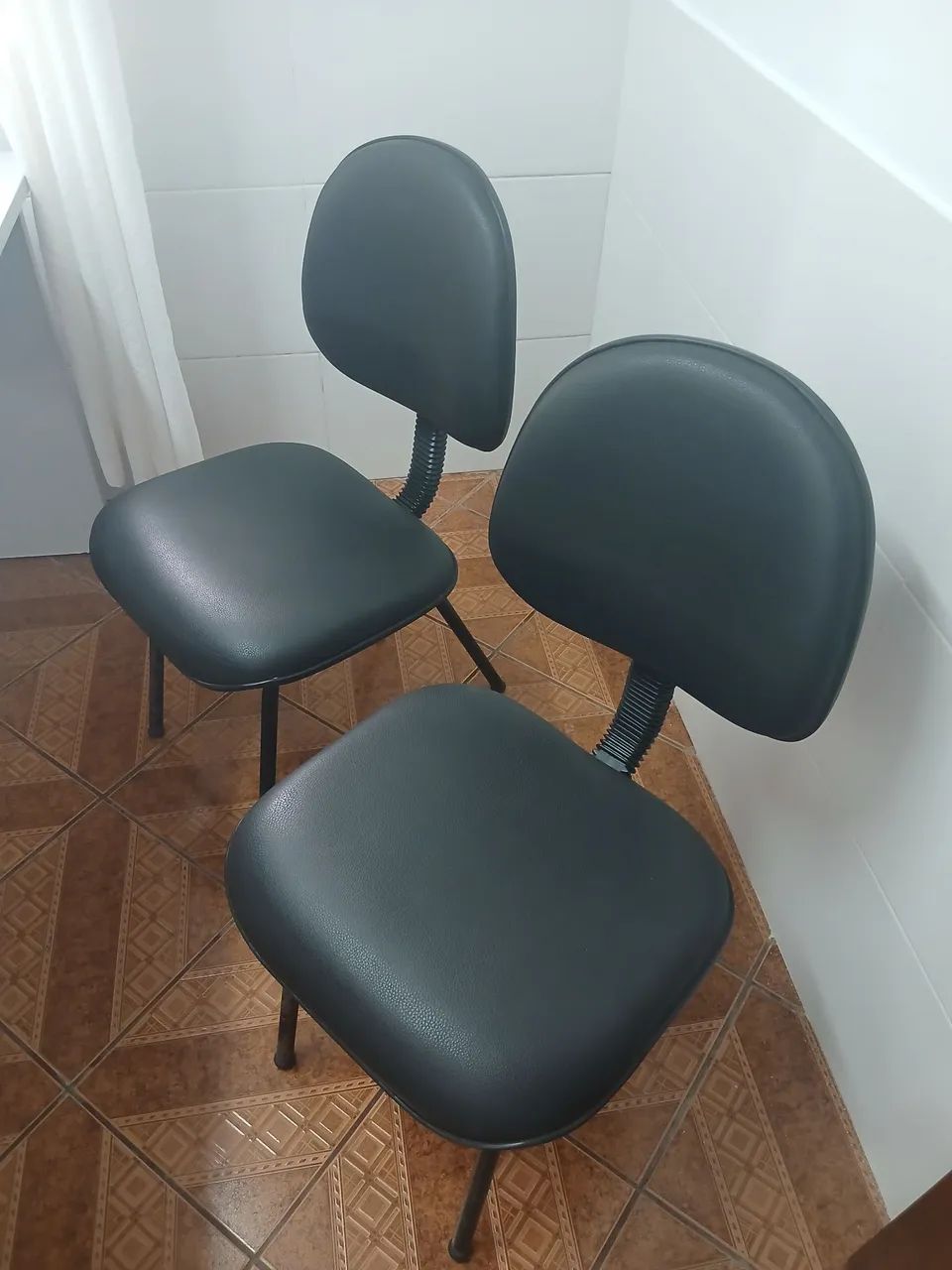 Cadeiras Secretárias Fixas