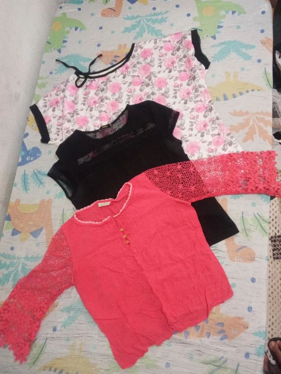 Lote de roupa feminina  - Foto 5