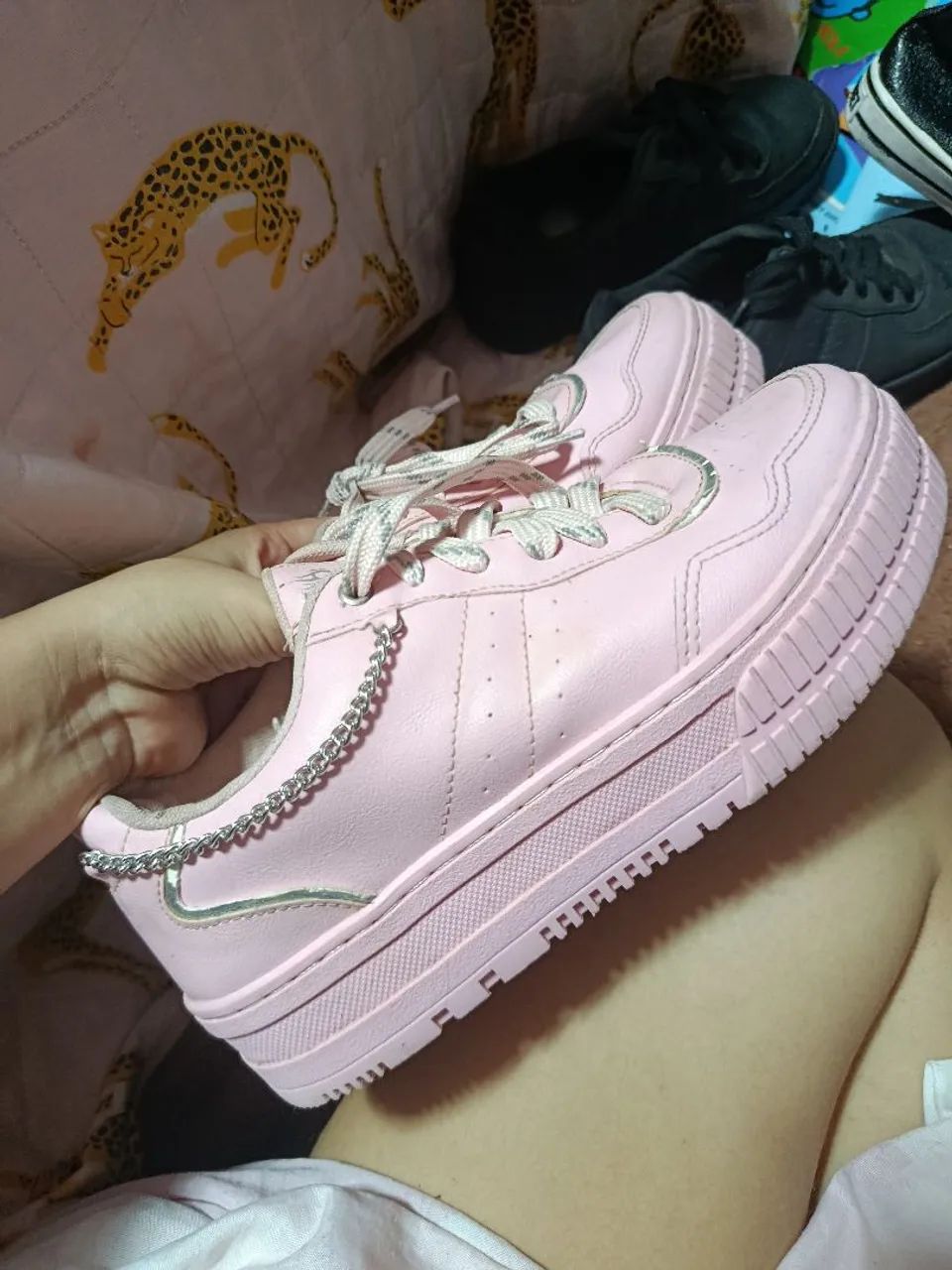 Vende-se sapatos 