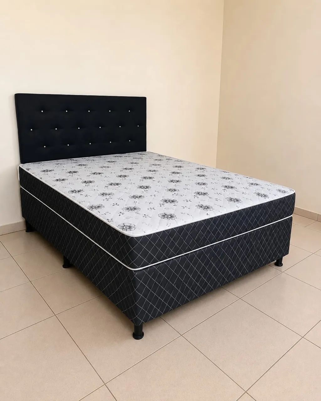 Cama Box Casal Nova?