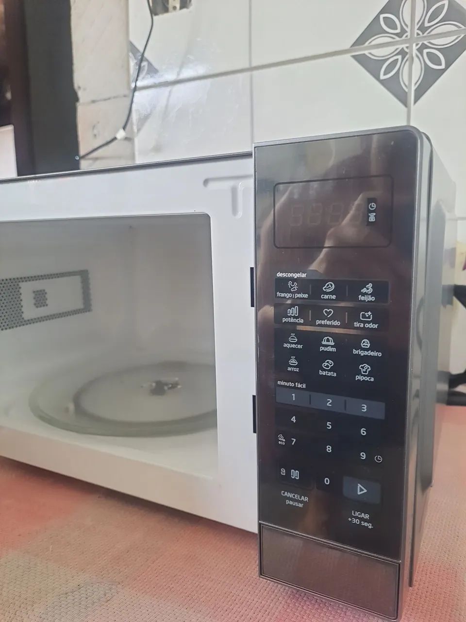 Micro-ondas Mídea Espelhado 20L  - Foto 2