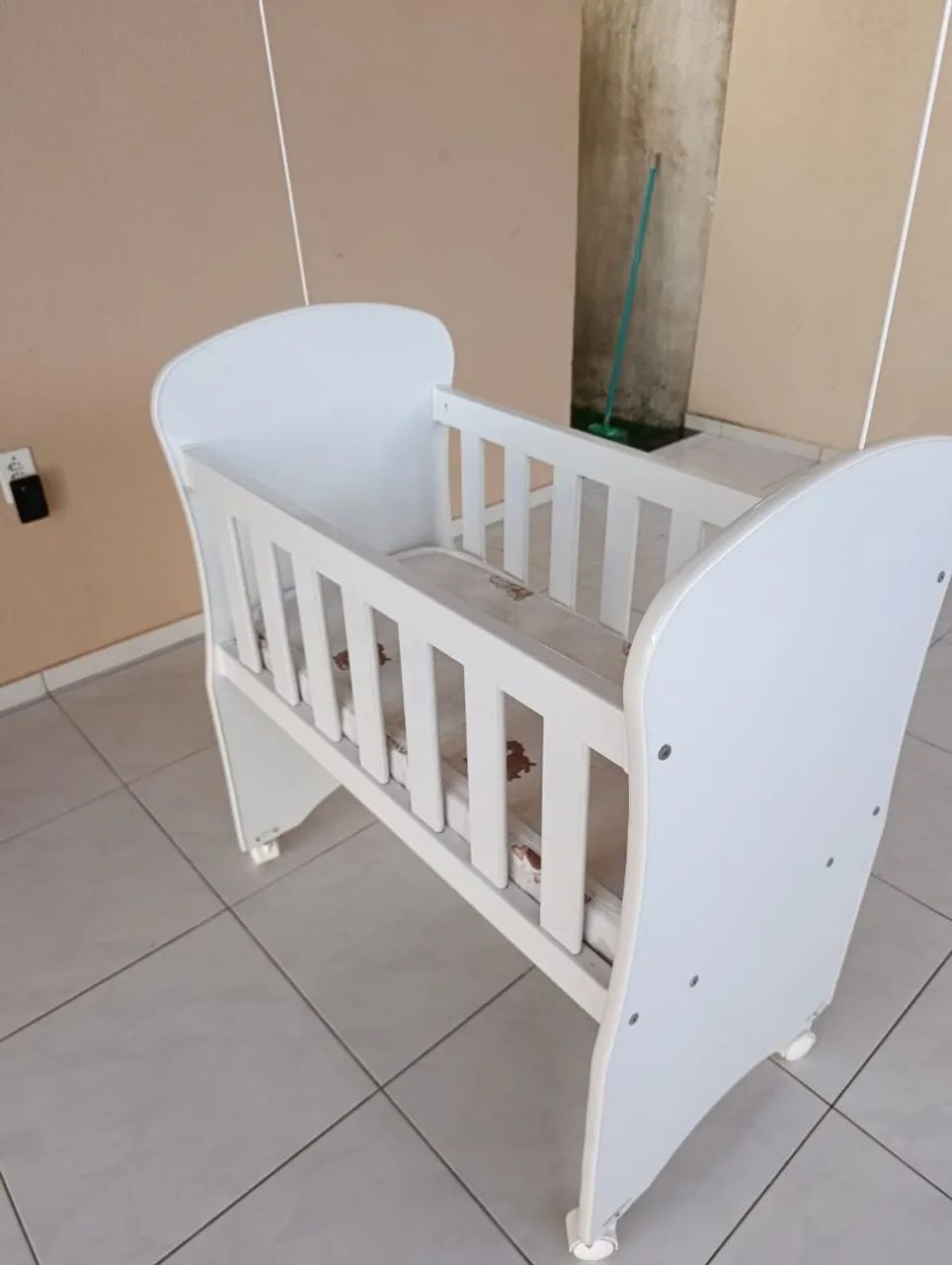 Mini berço + colchão  - Foto 4