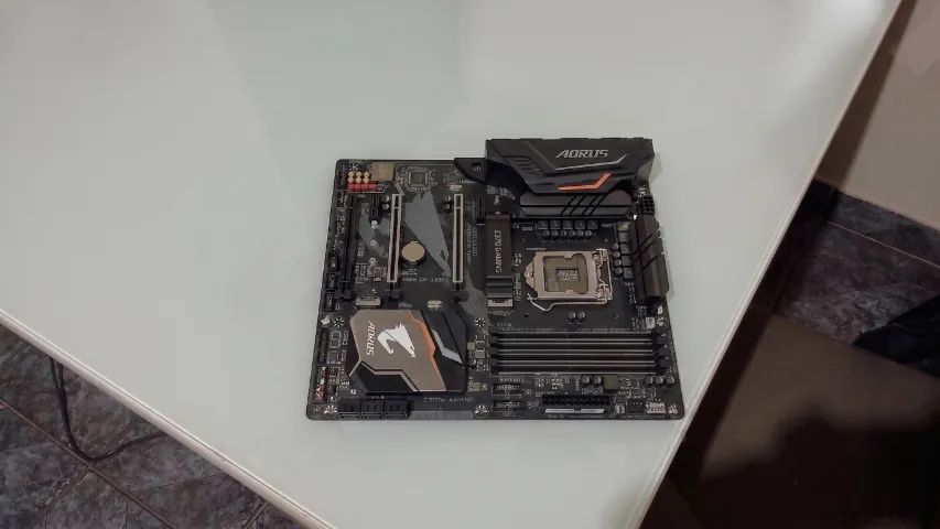 Placa mãe Aorus gaming Z320
