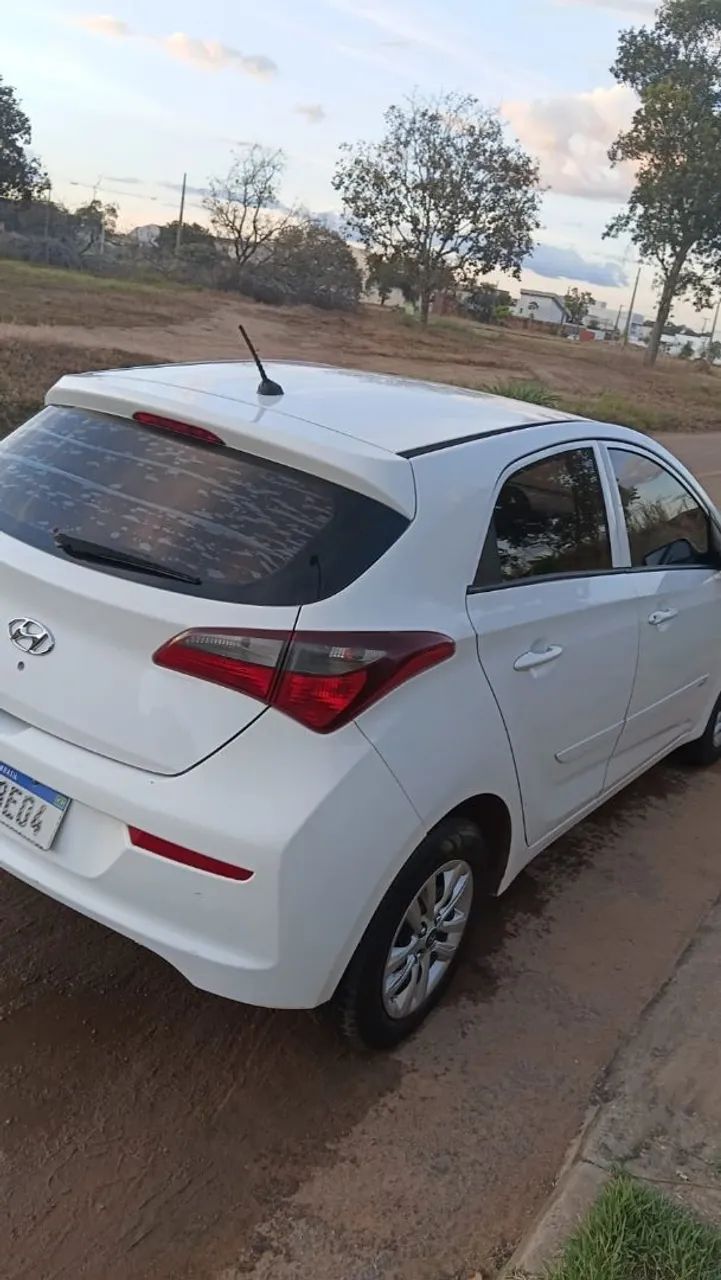 Hyundai HB20 Unique 1.0 Flex 12V Mec. 2019 - Foto 2