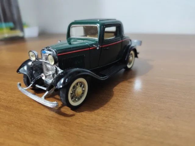 Kit com 4 carros em miniatura - Foto 3