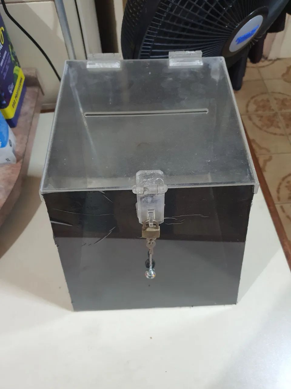 URNA DE ACRÍLICO COM CADEADO - Foto 2