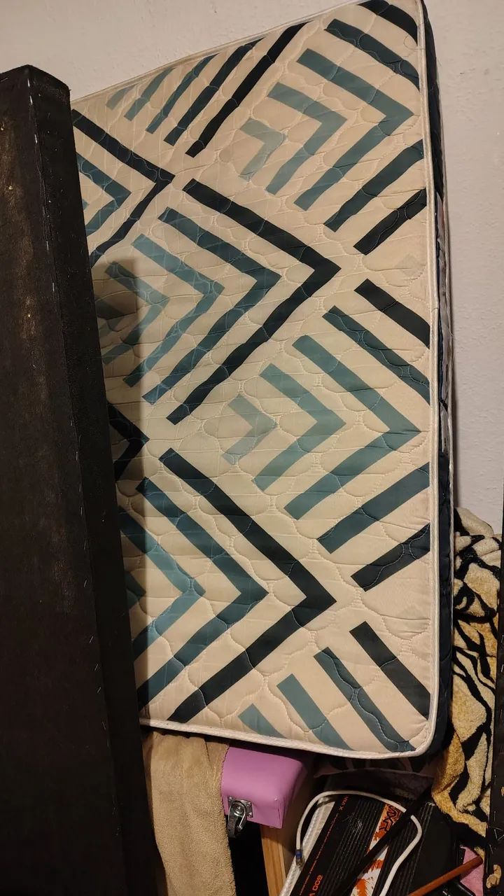 Cama de casal baú + colchão 