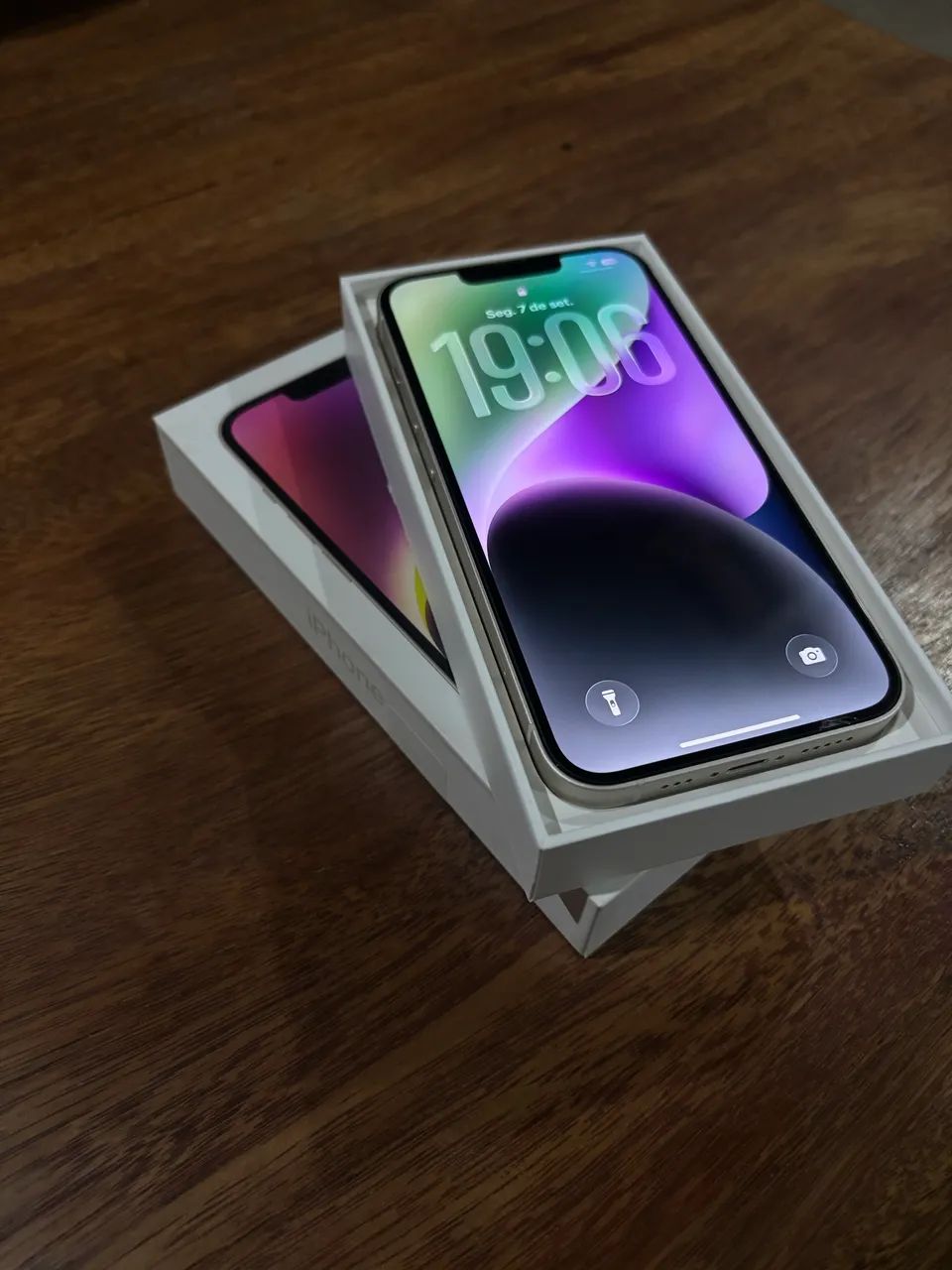 iPhone 14 128GB | Bateria 88% | Ótimo estado e funcionando perfeitamente.