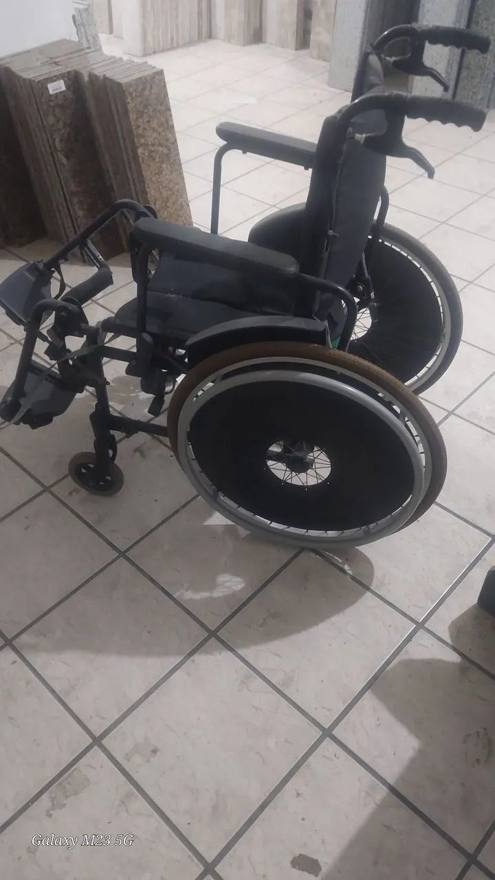 Cadeira de rodas  - Foto 5